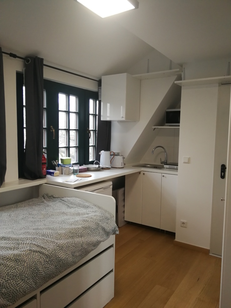 1 Zimmer student studio apartment, warm, 1mins zu Fuß zum pasing Sbahn