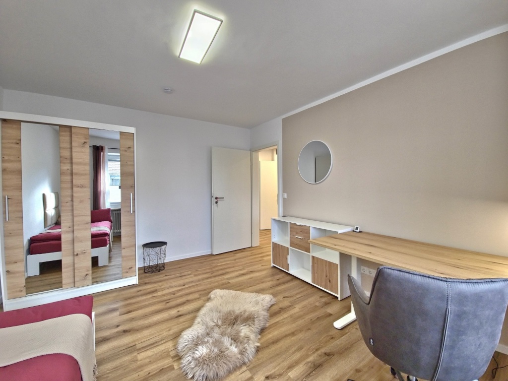 Habitación en WG Allach-Untermenzing Simonsfeldstraße 26 - Raum "rot"