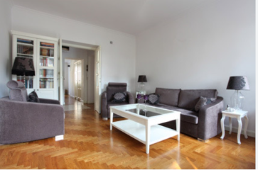 Anzeigenbild: Fully furnished room available to single or 2 person / Short or long term