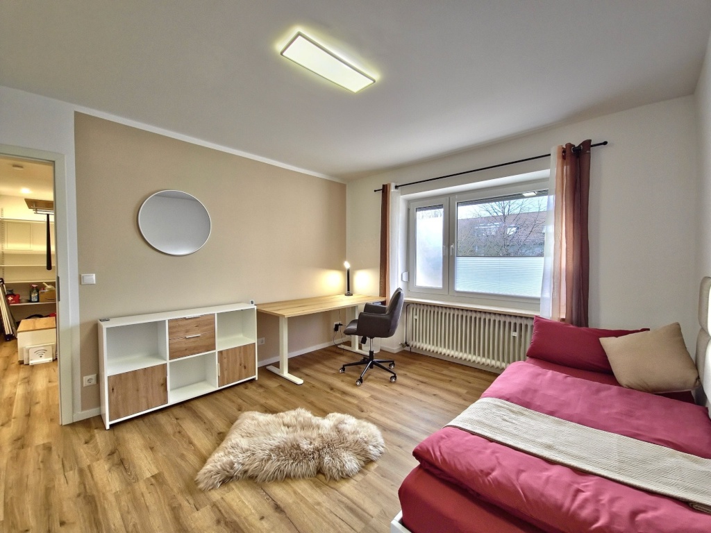 Habitación en WG Allach-Untermenzing Simonsfeldstraße 26 - Raum "rot"