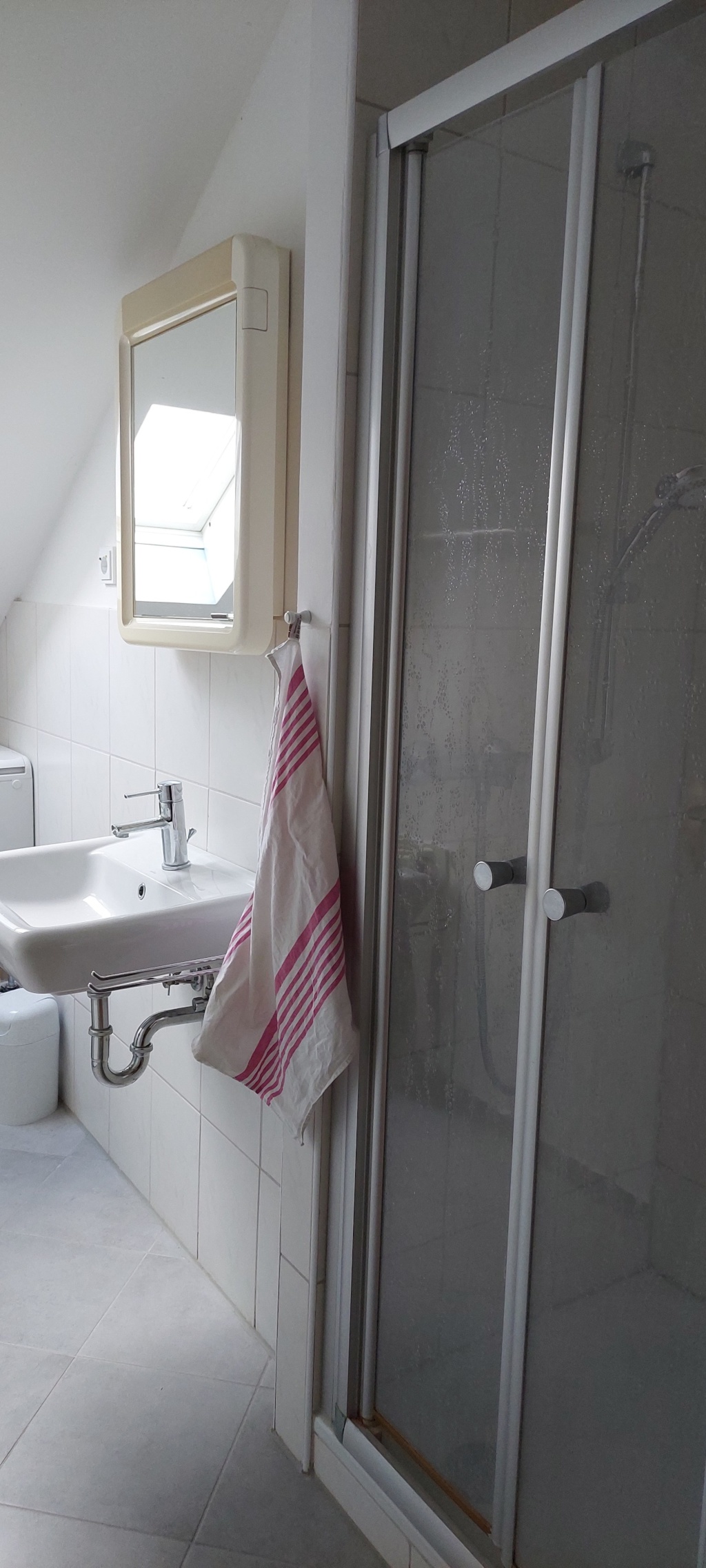 1 Room Flat Biebrich Biebricher Allee 0 - picture 2