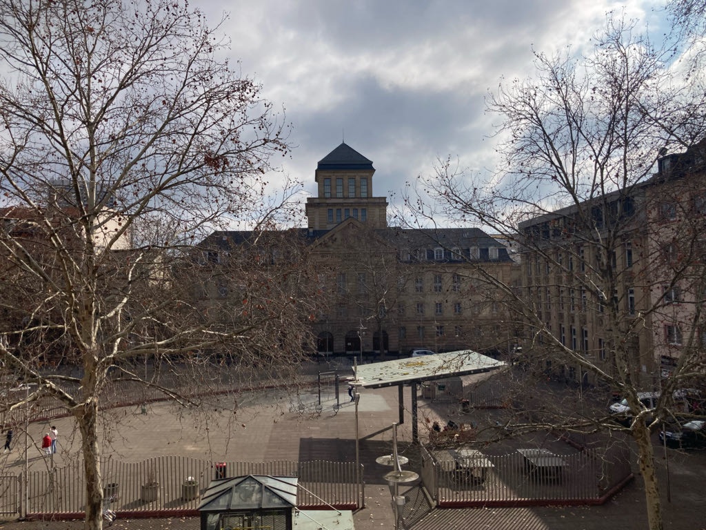 WG-Zimmer Innenstadt U 99 - freie Sicht