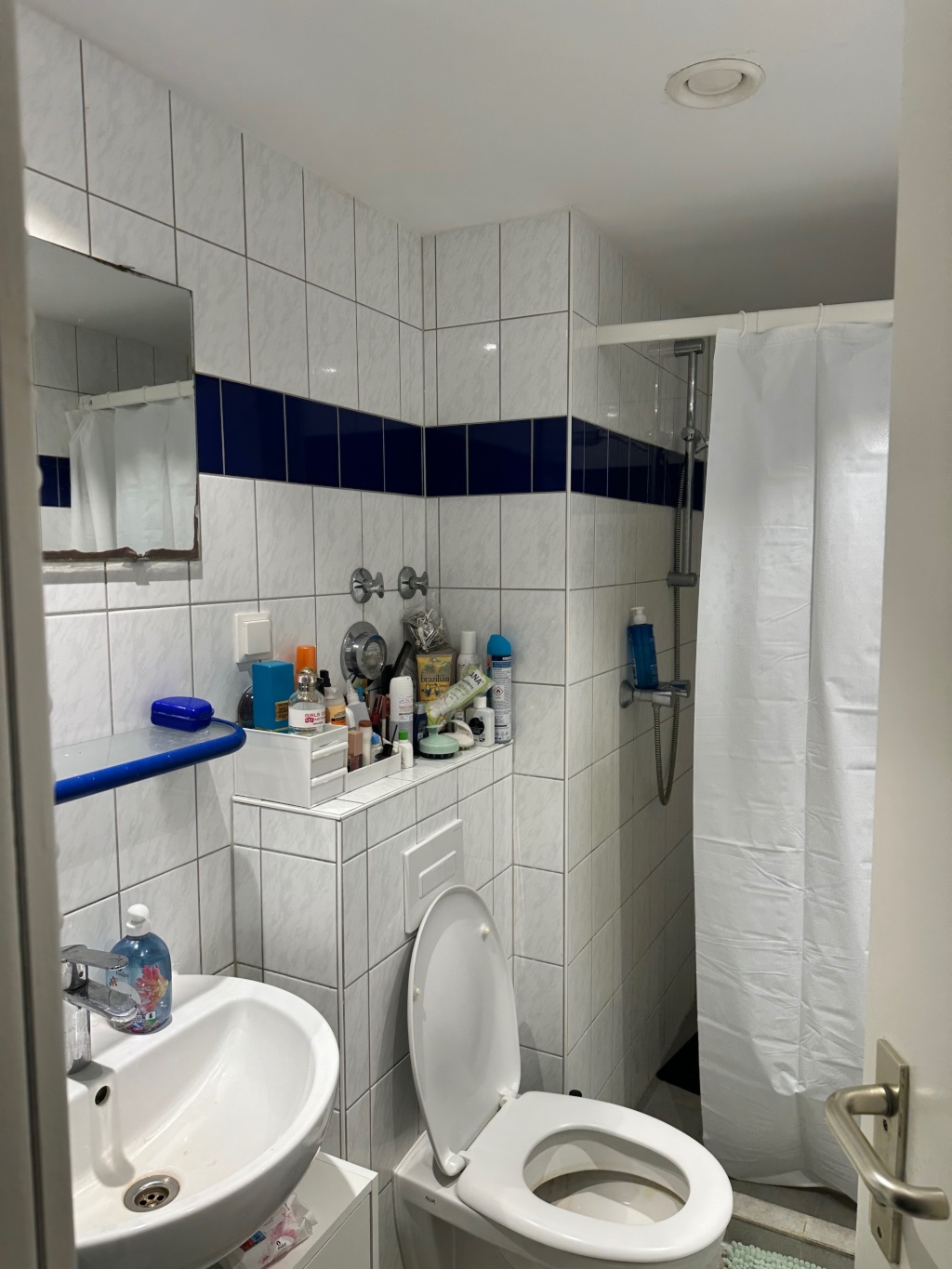 Short term! Zimmer zur Vermietung mit eigenem Bad in Berlin – Harbigstraße 14, 14055 Berlin Charlottenburg-Wilmersdorf – Vorschaubild 9