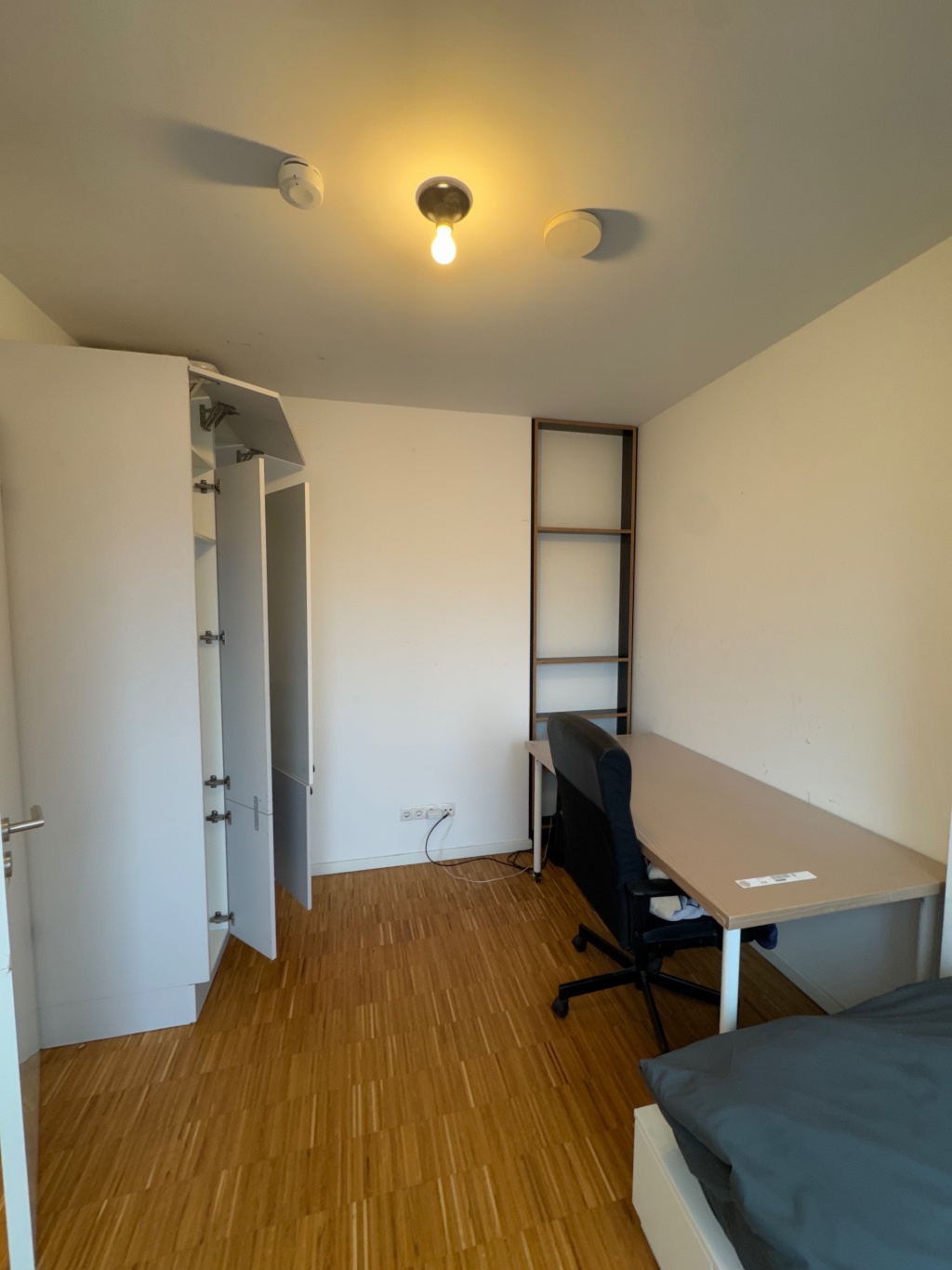 Wohnung Oberschöneweide Schillerpromenade - Schlafzimmer / Tisch