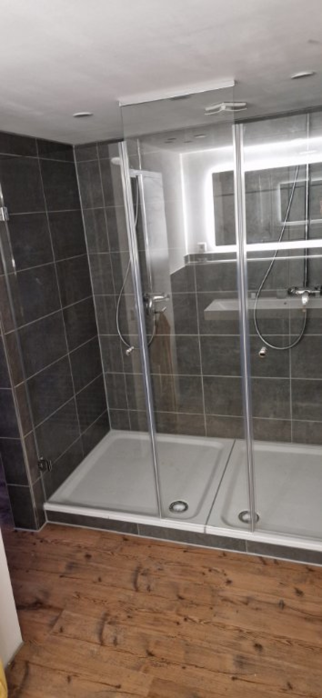 WG-Zimmer Clausthal Laigler Platz 4 - Badezimmer