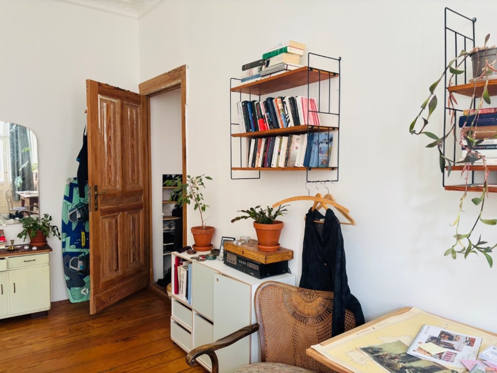 1-Zimmer-Wohnung Neukölln Okerstraße x - Room with balcony