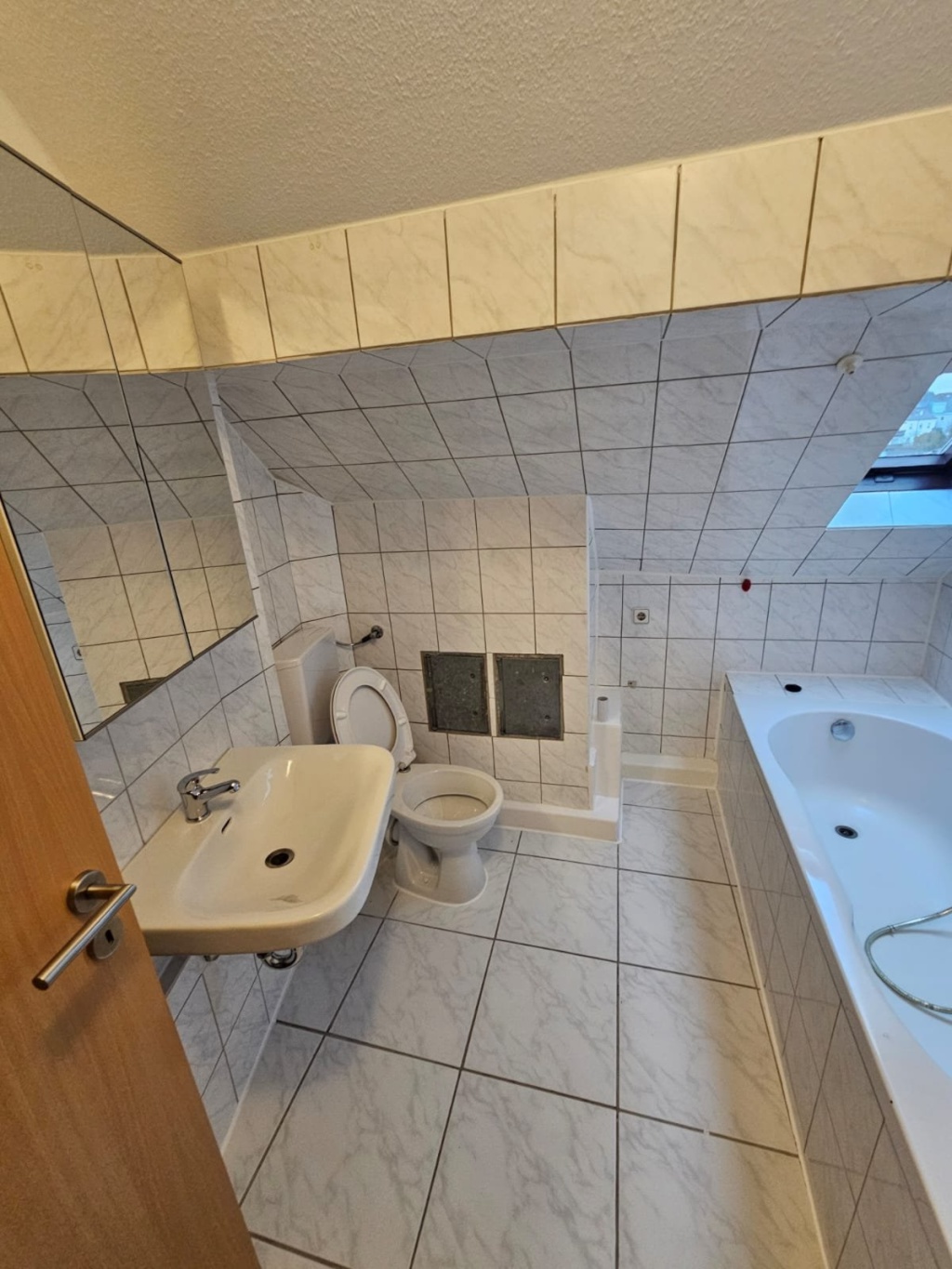 WG-geeignete 2-Zimmer-Wohnung im Dachgeschoss – Stuttgart-Nord – Pragstr. 92, 70376 Stuttgart Nord – Vorschaubild 13