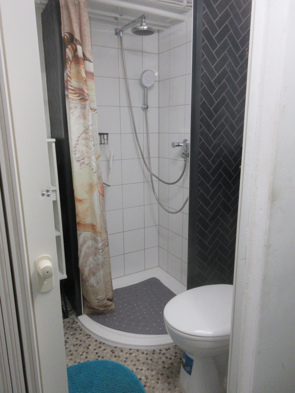 Flatshare Untertürkheim Goldbergstraße 6 - Bad unten