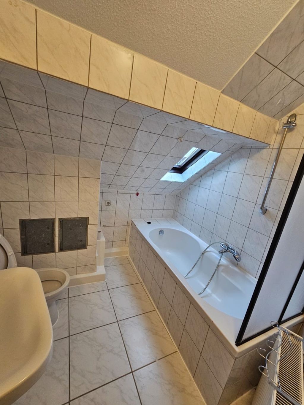 WG-geeignete 2-Zimmer-Wohnung im Dachgeschoss – Stuttgart-Nord – Pragstr. 92, 70376 Stuttgart Nord – Vorschaubild 12