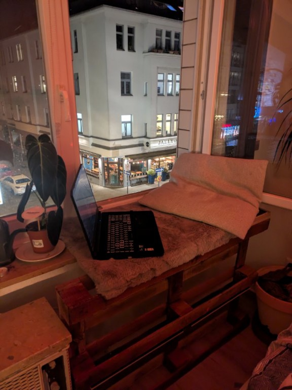 ZwiMi 1-Zimmer Wohnung im Herzen von Ehrenfeld *Teilmöbliert* September – Venloer Straße 265, 50823 Köln Köln – Vorschaubild 6