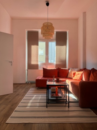 Ad image: Wunderschöne 82m2 Wohnung mit hohen Decken in zentraler Lage