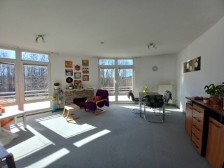 Imagen del anuncio: GT de mujeres con conmutador. Soleado habitación amueblada en verde, 2-10 minutos a pie de la universidad.