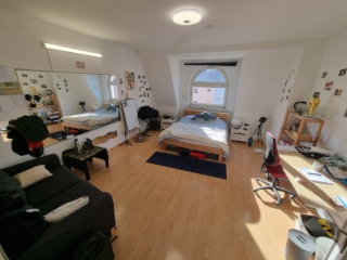 Anzeigenbild: International 🌎 25 m2 Zimmer in Groß 4.-WG (verfügbar ab 1. Dez oder bisschen früher)