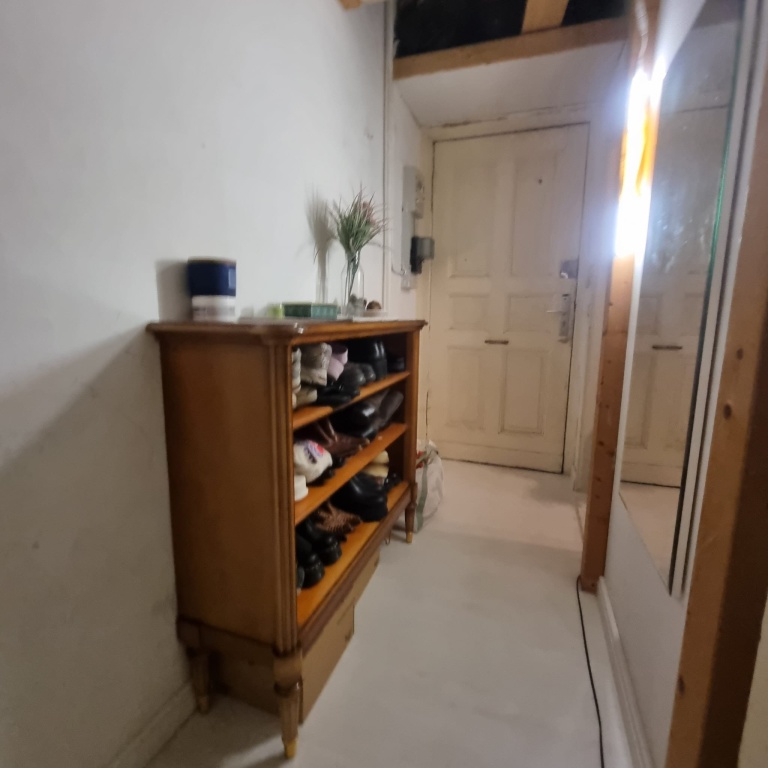 1-Zimmer Erdgeschosswohnung nähe Görlitzer Park im schönen Kungerkiez für ca. 6 Monate zur Untermiete (Dauer nach Absprache) – Karl-Kunger Stra 50, 12435 Berlin Alt-Treptow – Vorschaubild 7