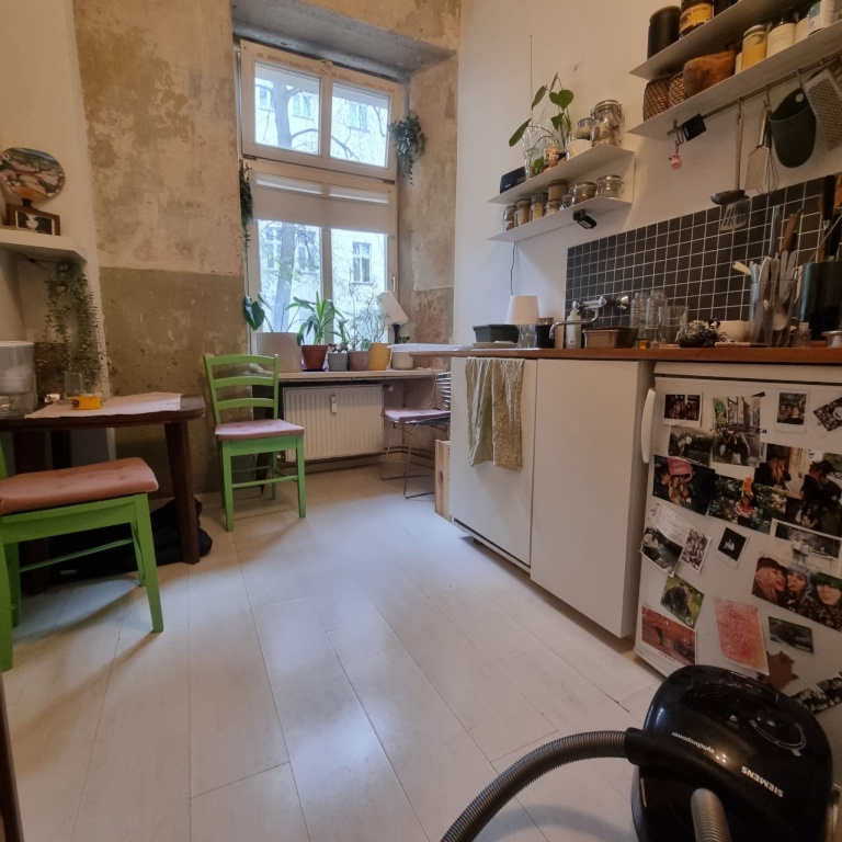 1-Zimmer Erdgeschosswohnung nähe Görlitzer Park im schönen Kungerkiez für ca. 6 Monate zur Untermiete (Dauer nach Absprache) – Karl-Kunger Stra 50, 12435 Berlin Alt-Treptow – Vorschaubild 8