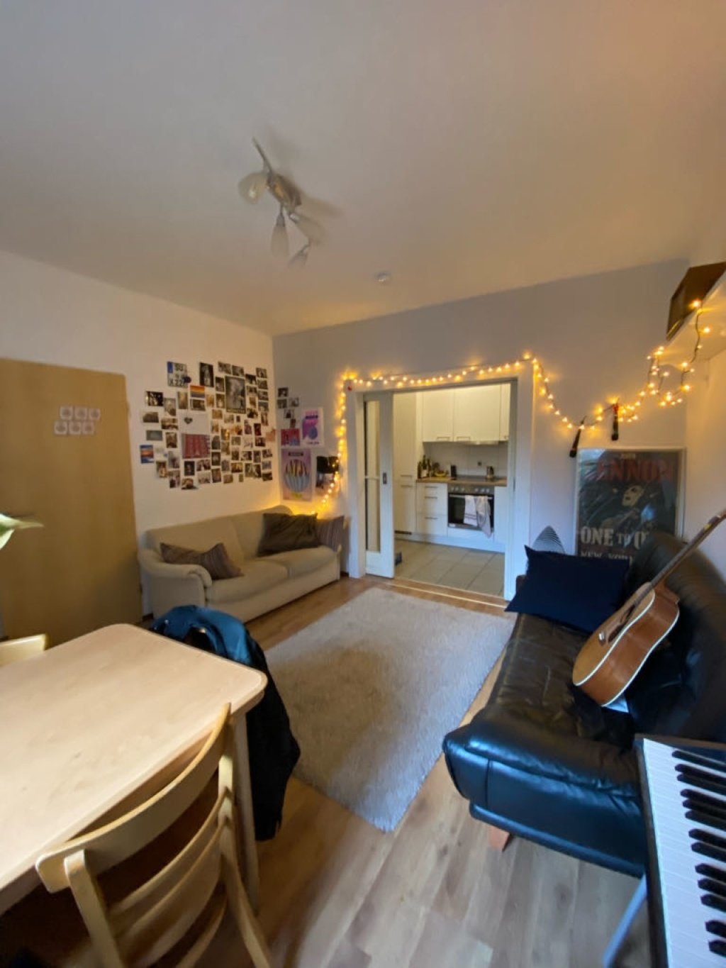 WG-Zimmer Hafen Nieberdingstraße 10a - Wohnzimmer