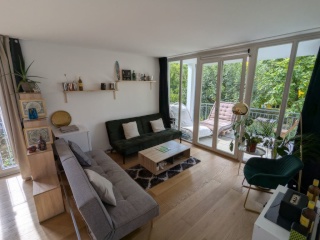 Subrent Zimmer + Badezimmer in geräumiger und gemütlicher Wohnung