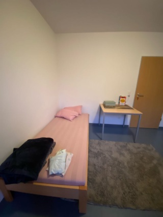 Imagen del anuncio: una habitación compartida con una sola persona con un kitch compartido y un baño.