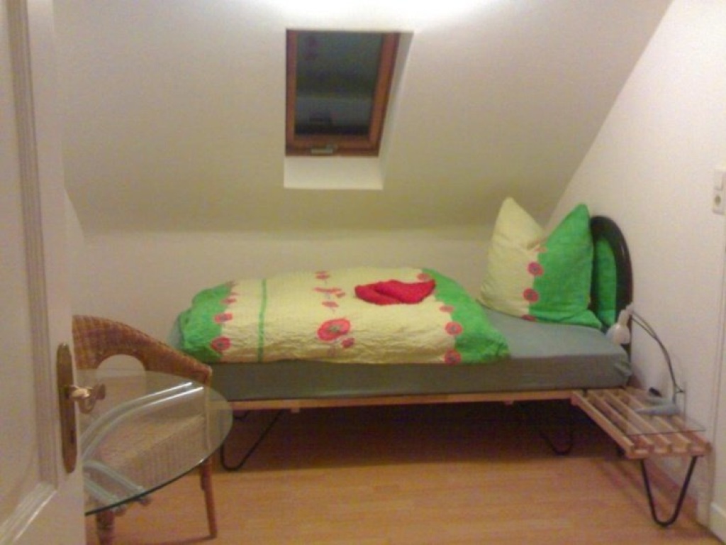 (77-0) ab sofort/1 Wohnung 2 Zimmer Kü, Bad für 2 Personen/möbliert, Garten – Ringenstraße, 51067 Köln Holweide – Vorschaubild 18