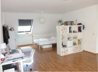 Anzeigenbild: Über dem Himmel von Worms! Schöne 1,5-Zimmer-DGWohnung mit traumhaften Blick über die Dächer mit EBK.