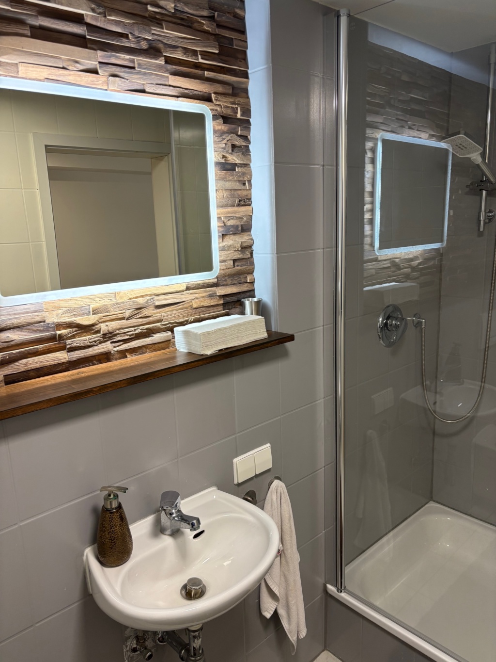 Hochwertiges Student*innen Apartment in MA-Neuostheim – 68163 Mannheim Neuostheim – Vorschaubild 4