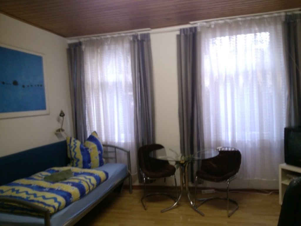 (77-0) ab sofort/1 Wohnung 2 Zimmer Kü, Bad für 2 Personen/möbliert, Garten – Ringenstraße, 51067 Köln Holweide – Vorschaubild 14