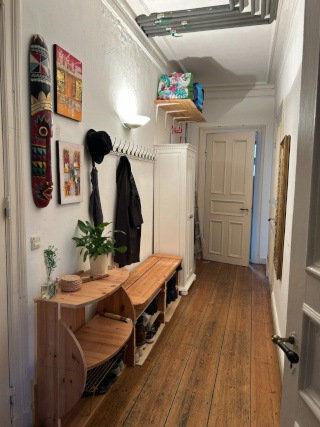 grosses Zimmer in Frauen Wg