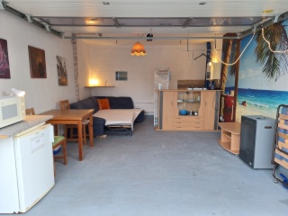 Anzeigenbild: Sommerwohnsitz in möblierter Garage