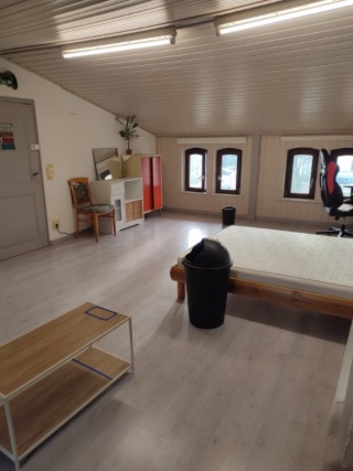 Ad image: Big room for a girl in a student WG