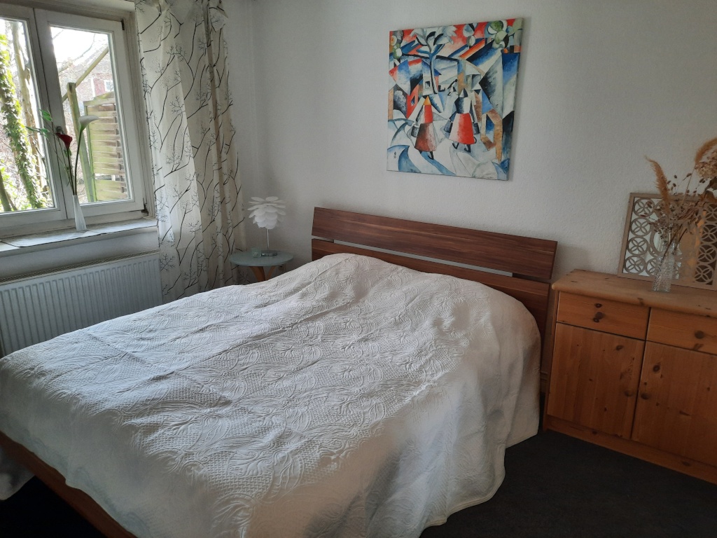 Wohnen mit Wasserblick und kleinem Garten am Kanal in Eimsbüttel - zentral und ruhig