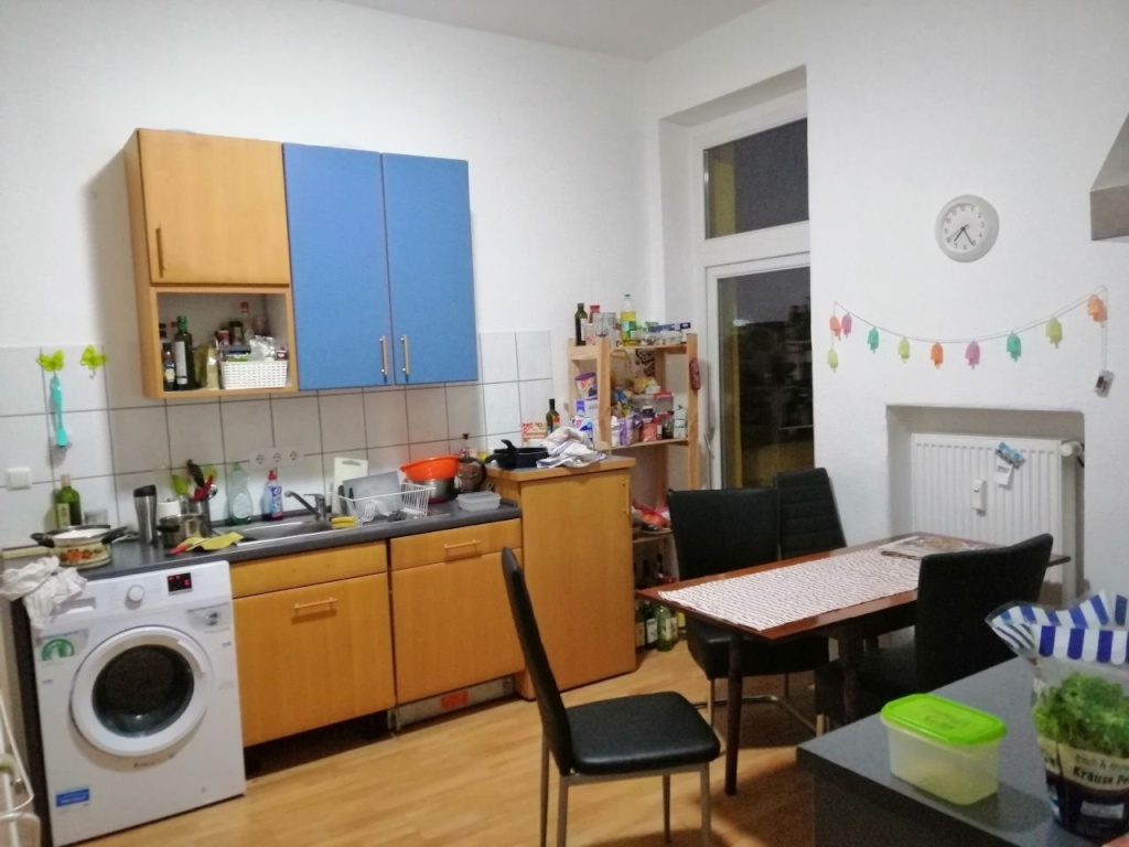 1 Zimmer/ Studenten-WG/ Mädels-WG - neu möbliert - ab 1 Zi. sofort - 5er WG 250,00 € incl. aller Nebenkosten – Bgm.-Smidt-Str. 169, 27568 Bremerhaven Mitte – Vorschaubild 2
