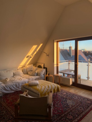 Imagen del anuncio: Hermoso 2,5 Zi. Apartamento sobre los techos del centro con oficina en casa