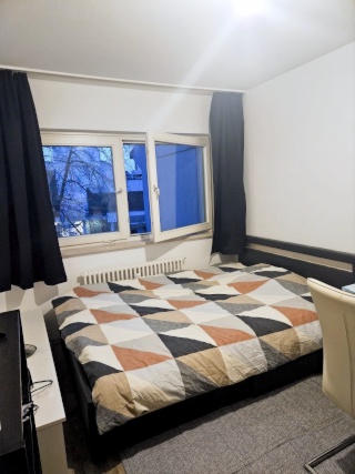 Schönes großes Zimmer