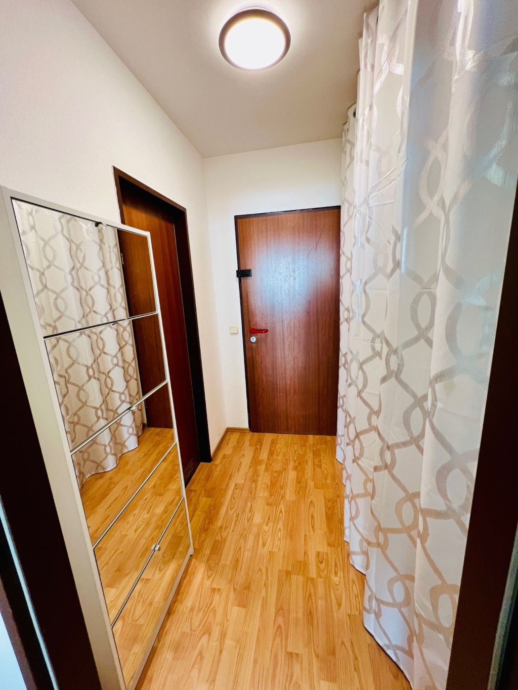 Helles 1-Zimmer Appartement mit Balkon, privatem PKW-Stellplatz in zentraler Lage. Ideal für Studenten! – 68165 Mannheim Schwetzingerstadt – Vorschaubild 4