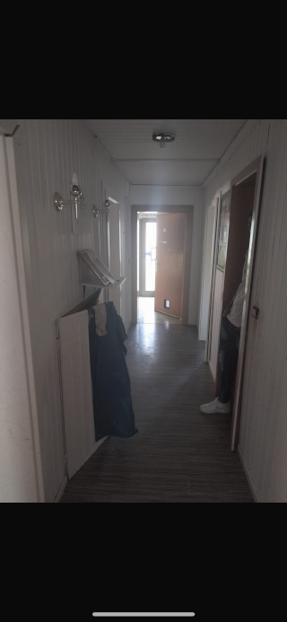 Anzeigenbild: 4 Zimmer Wohnung mit Garten und Wintergarten