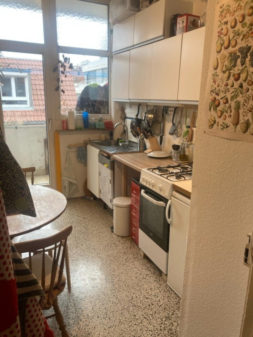 Habitación en WG Ost Schlößlestraße - Küche (leider keine Spülmaschine mehr)
