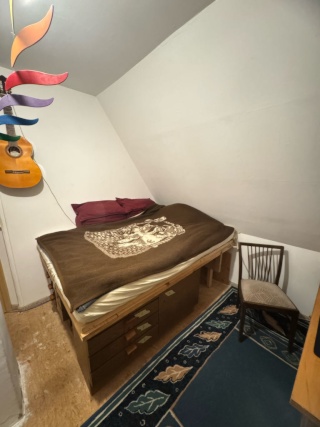 Anzeigenbild: ZIMMER zur ZWISCHENMIETE in ruhiger Lage *Haus mit Garten*