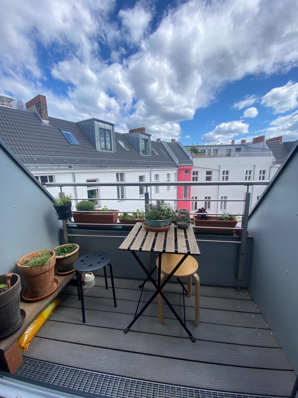 Schöne 2,5 Zi.-Dachgeschosswohnung mit Balkon, Nähe Rathaus Neukölln (3 Wochen) – Anzengruberstraße, 12043 Berlin Neukölln – Vorschaubild 4