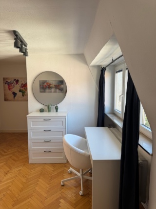 Anzeigenbild: URBANELITE.COM // No deposit! (no Kaution) // All inclusive furnished luxury room in Köln-Deutz // 1 minute walk from Tram stop!