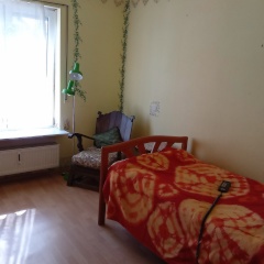 Anzeigenbild: Möbliertes Zimmer mit Bad und Küchennutzung