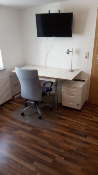 Anzeigenbild: WG-Zimmer, möbliert, Putzfrau (zwischen Ludwigsburg u. Marbach)