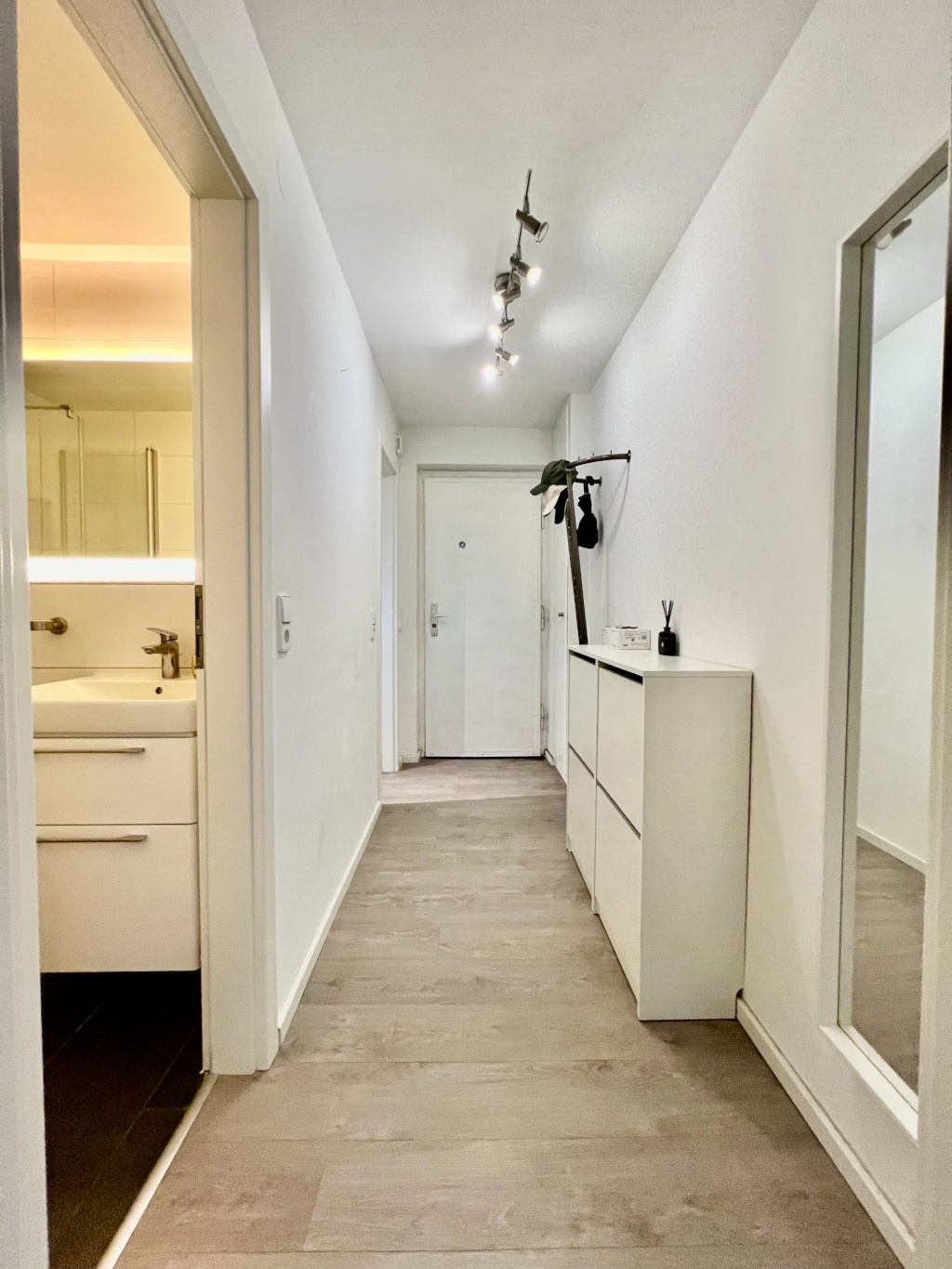 Modernes 1-Zimmer-Apartment mit Balkon und Gartenmitbenutzung in ruhiger Wohngegend in Stuttgart-Nord – All-In – Lenzhalde, 70192 Stuttgart Nord – Vorschaubild 13