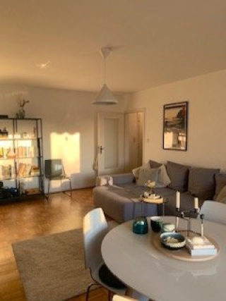 Anzeigenbild: Sonnendurchflutete 2-Zimmer-Wohnung zur Zwischenmiete