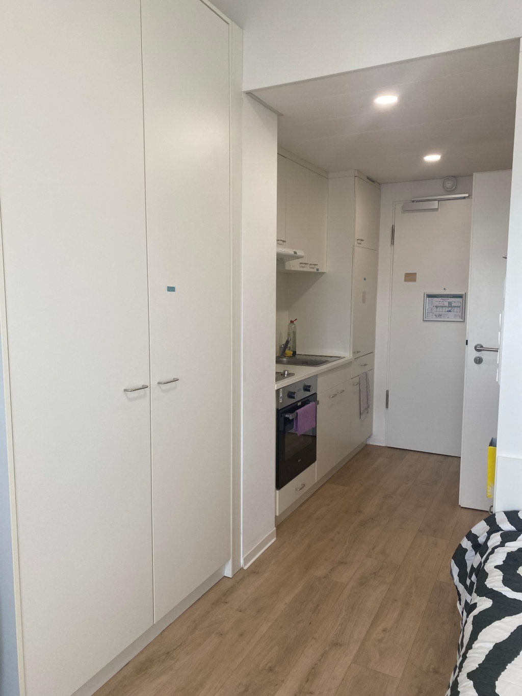 All inclusive Ein-Zimmer-Wohnung mit großem Balkon, Fitnessra – Room, 74072 Heilbronn Heilbronn – Vorschaubild 5
