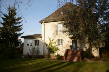 Ad image: We have for rent:(1x,room )+(1xLiving Kitchen) + (1xBad)+(1xFlur)