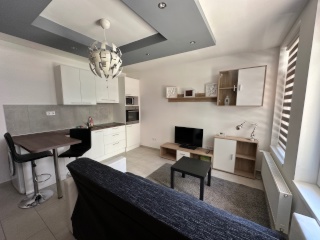 Ad image: Student Apartment - Pecs Hungary - 52 m2 - Full facilities - bright, central apartment on 2 floors - close to university - fully furnished in town - air conditioning - bathroom with shower - fully equipped kitchen - Internet