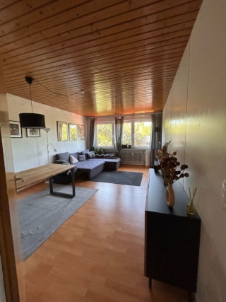 Anzeigenbild: Helle 4-Zimmer Wohnung in grüner Lage für die Neugründung einer 2er WG