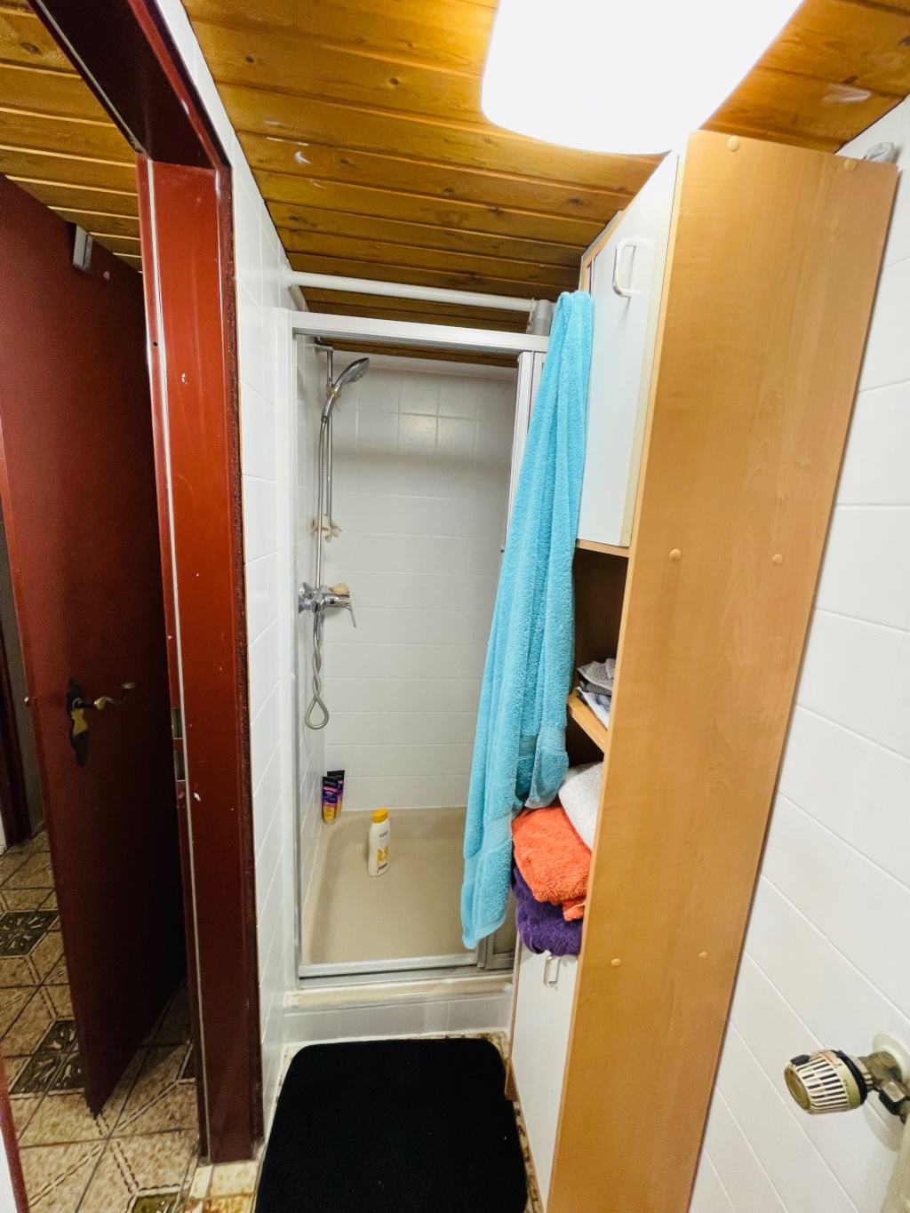 Souterrain Zimmer mit separater Küche und Badezimmer – Mustermann str 1, 51143 Köln Porz – Vorschaubild 7