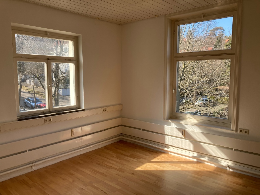 Flatshare West Dillmannstraße - großes Eckzimmer