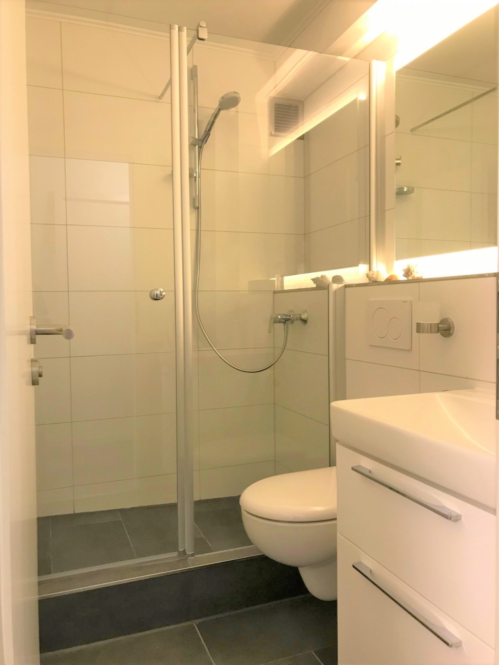 Modernes 1-Zimmer-Apartment mit Balkon und Gartenmitbenutzung in ruhiger Wohngegend in Stuttgart-Nord – All-In – Lenzhalde, 70192 Stuttgart Nord – Vorschaubild 11